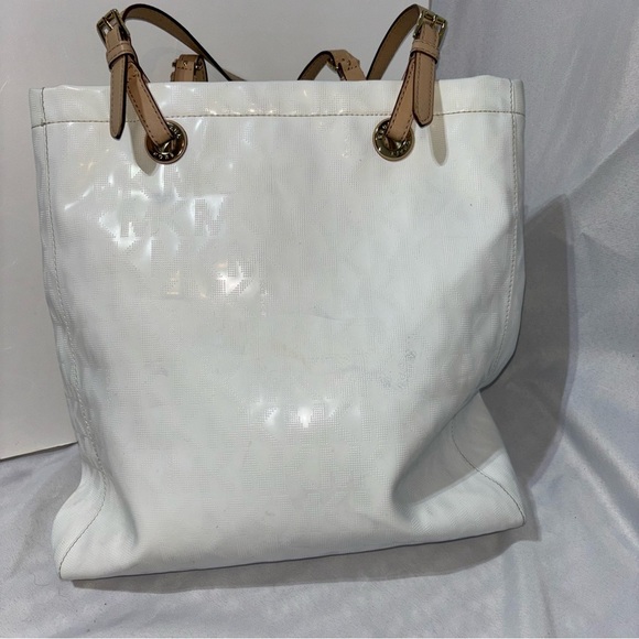 MICHAEL Michael Kors Logo White Patent Leather Large Tote - Picture 3 of 16